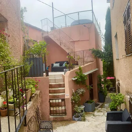 Апартаменты La Charmante **** Maison Cap Corse, Tomino